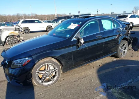 2020 Mercedes-Benz C 300 4Matic z USA, uszkodzony, nr VIN WDDWF8EB0LR559457